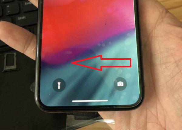 Cách tắt đèn pin iPhone Xs Max